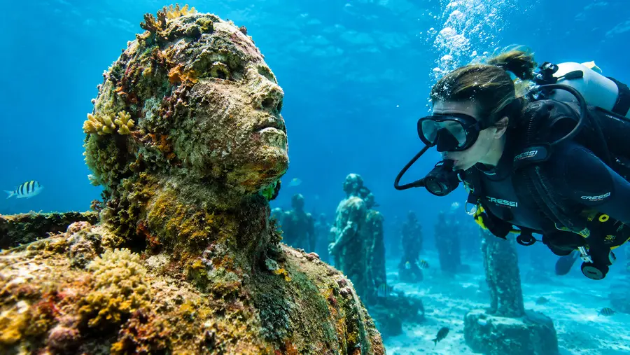 칸쿤 underwater 박물관 스쿠버 다이빙 가이드
